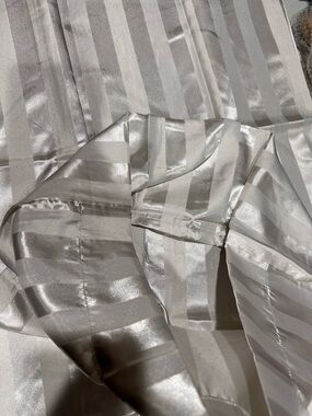 Bedsure Jacquard Satin Pillowcases Grey Set of 2 King Size Envelope Style New